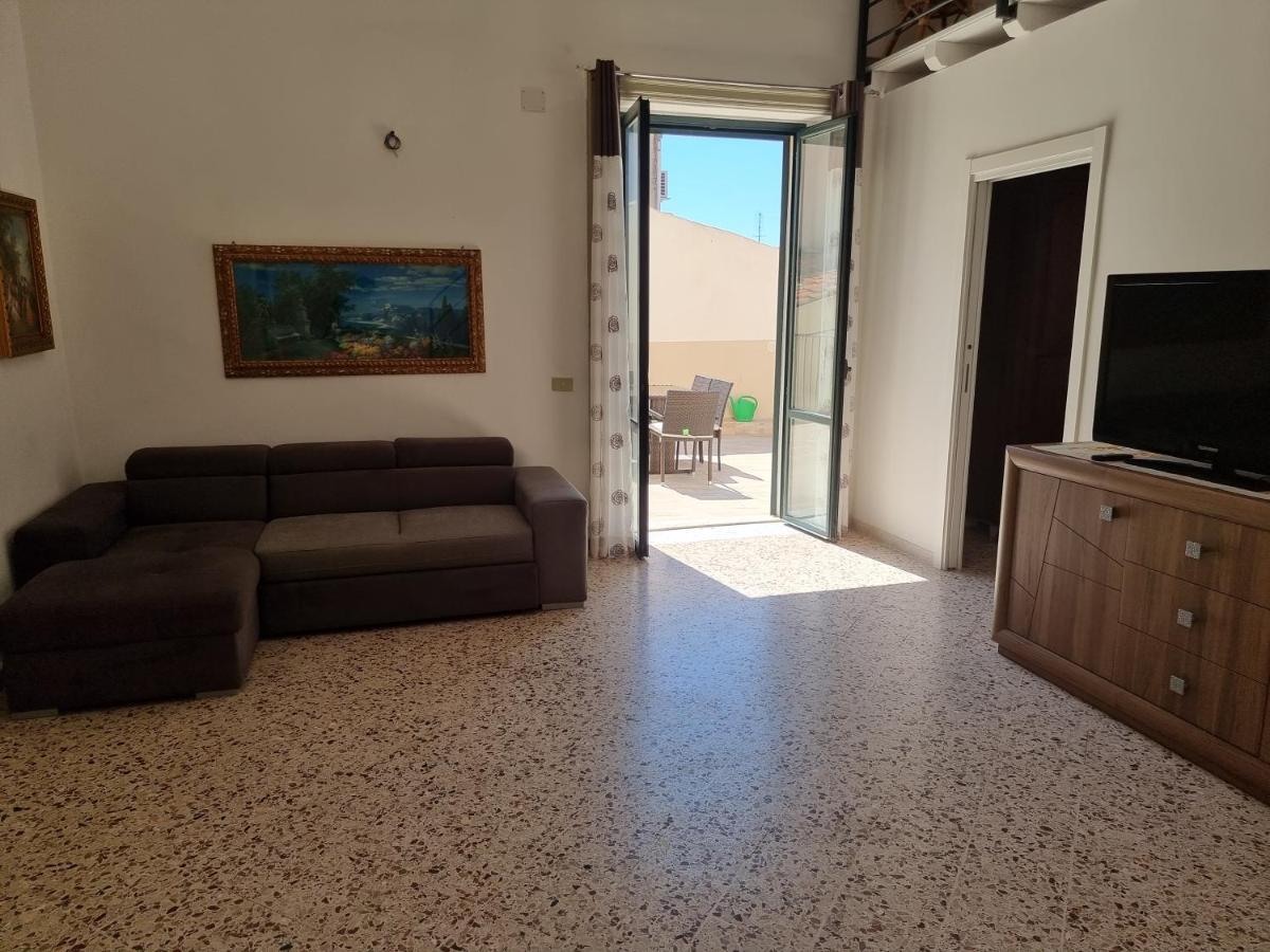 Mandralisca Holidays - Luxury Apartments チェファル エクステリア 写真