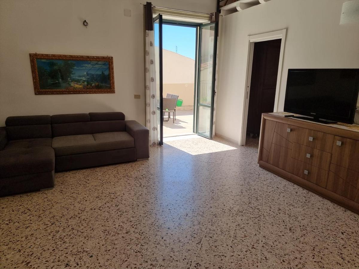 Mandralisca Holidays - Luxury Apartments チェファル エクステリア 写真
