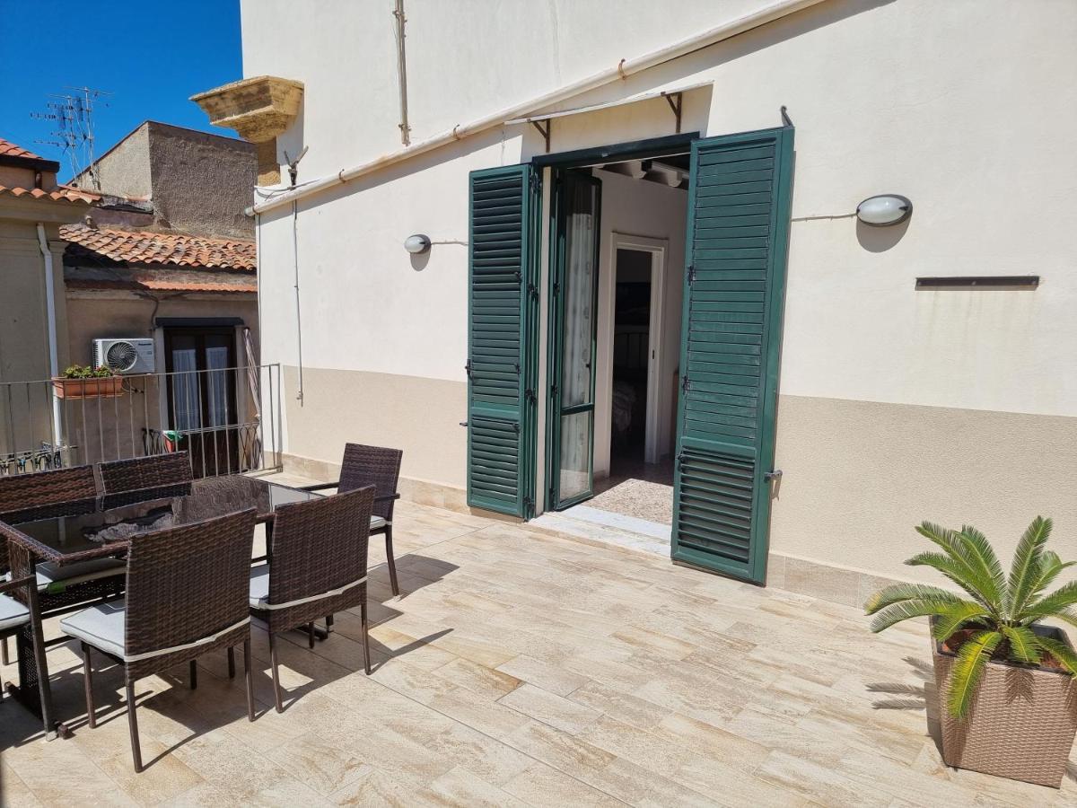 Mandralisca Holidays - Luxury Apartments チェファル エクステリア 写真